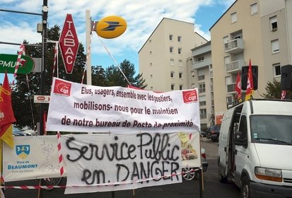Manifestation pour le maintien du bureau de Poste de la place du Parc