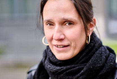 32 - Céline Adamkiewicz - 46 ans - Contrôleur des Finances Publiques